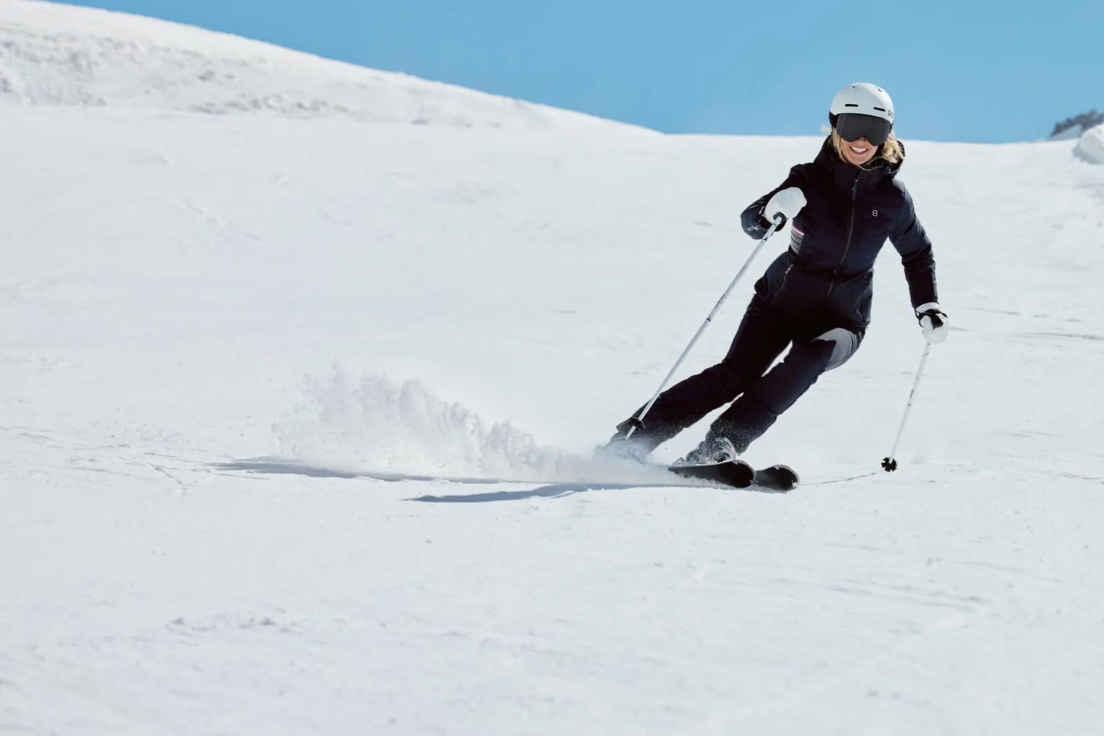 "8848 Altitude: Stylische Skibekleidung für Damen"