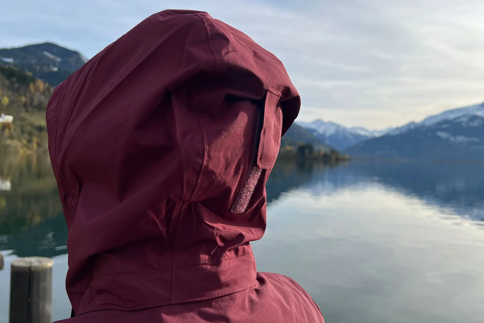 Aufgesetzte Kapuze des Schöffel 3in1 Parka Barth in seitlicher Ansicht