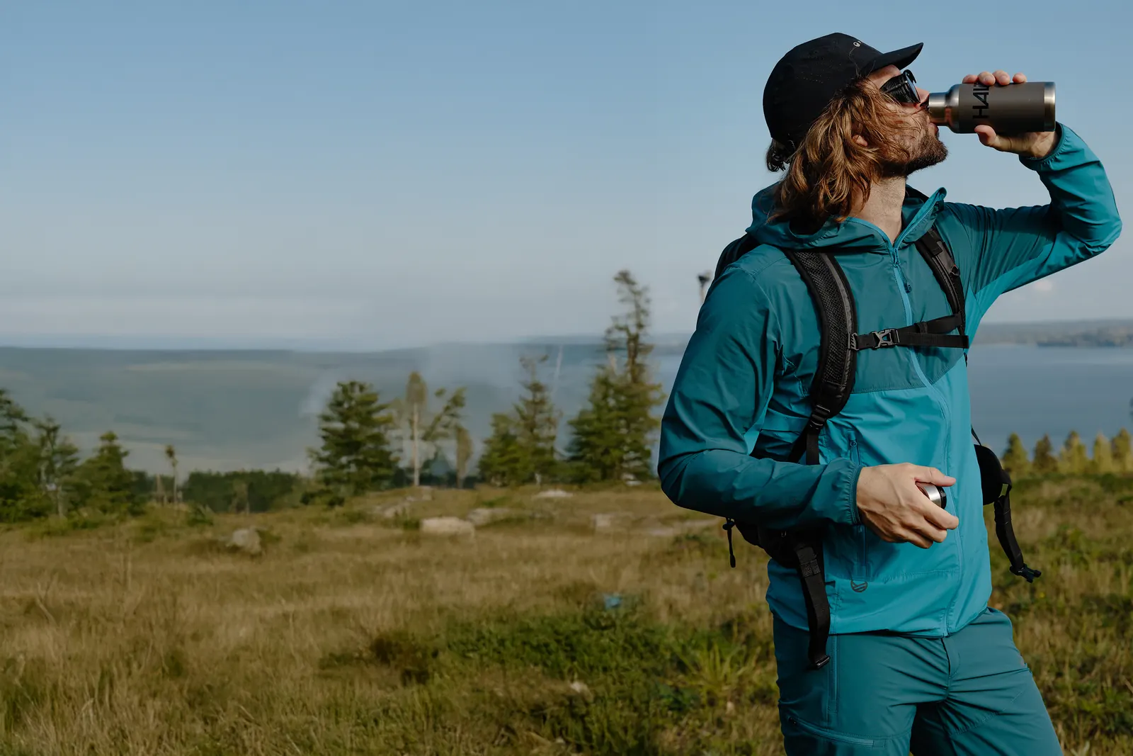 "Wandern im Sommer: Kleidung, mit der du cool bleibst"