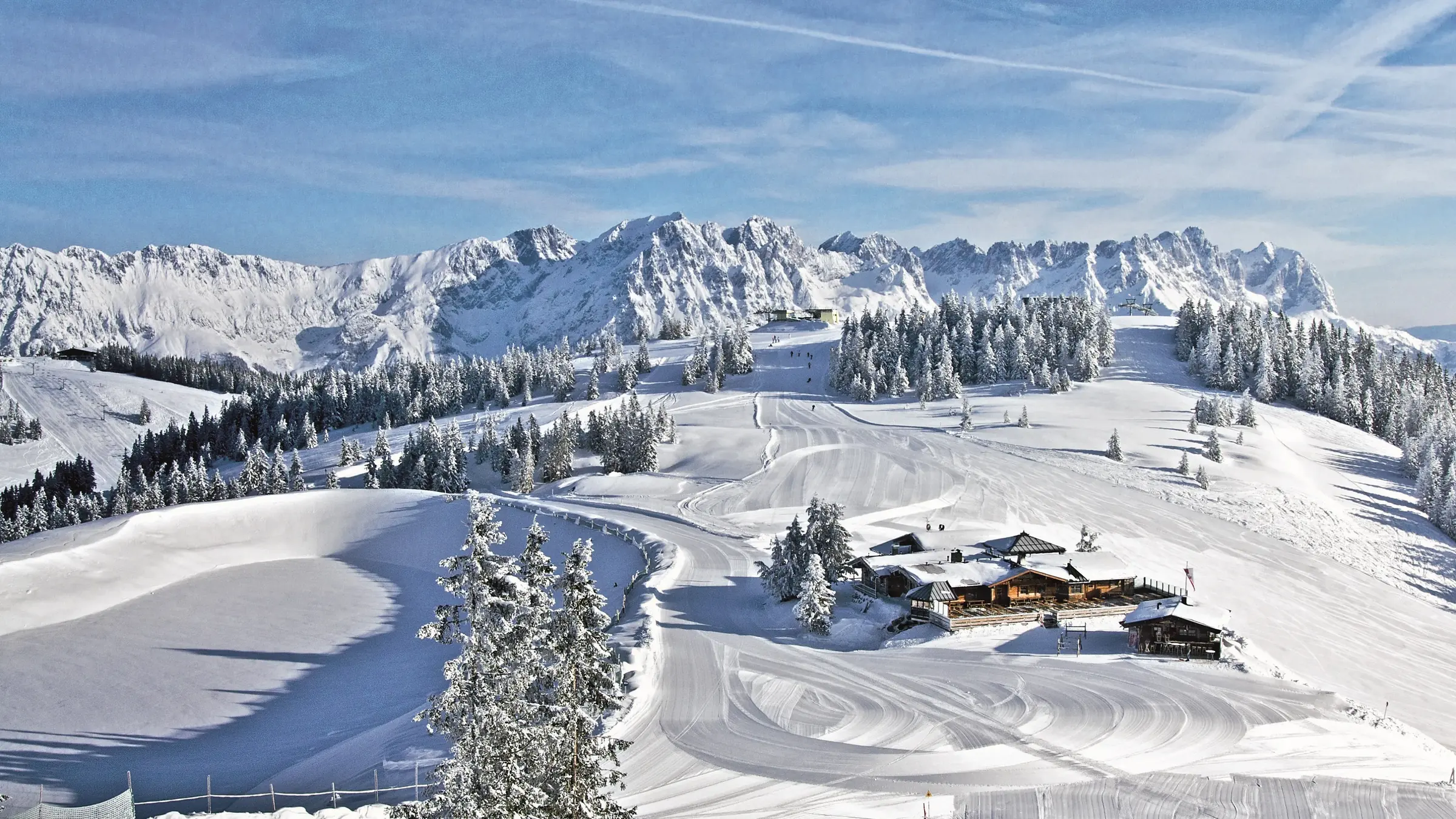 Winter in SkiWelt Wilder Kaiser – Brixental: Skigebiet Scheffau mit Jochstubn vor dem Wilden Kaiser