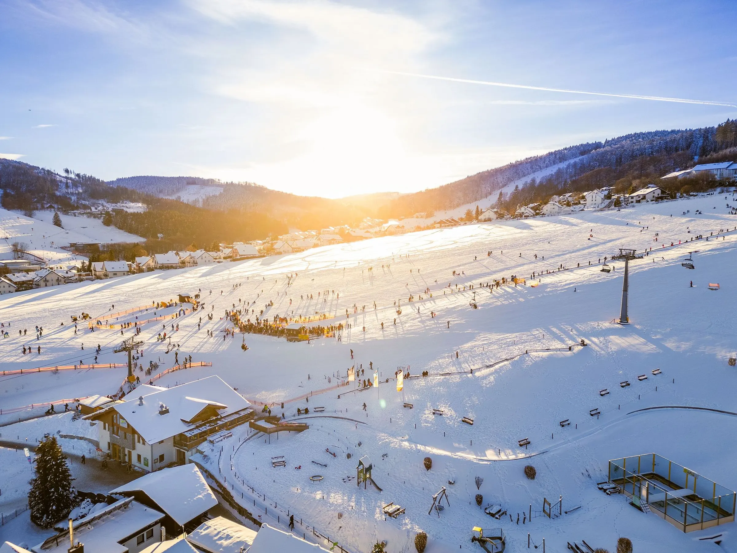 Winter in Willingen: Skigebiet Ritzhagen in der Abendsonne