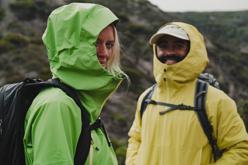 Die Wahl der richtigen Jacke Hardshell vs. Softshell SportFits Magazin